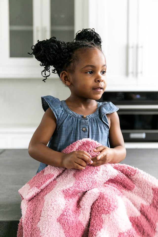 Kids Blankets for Travel and Sleepovers: Choosing a Comfortable Portable Option