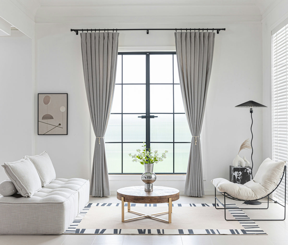 Tips for Decorating with White Window Curtains