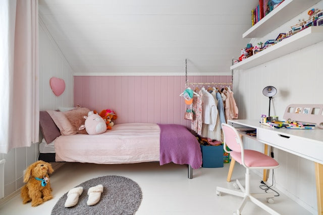 How to Design a Shared Kids Bedroom With Different Bedding Themes
