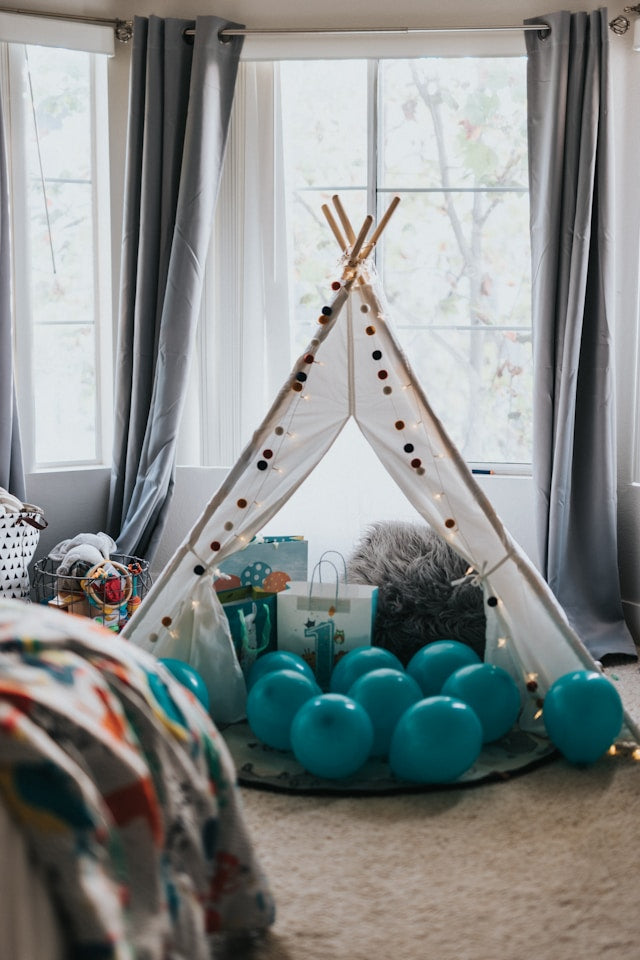 Small Bedroom Makeover Ideas for Kids Using Canopies and Bedding Updates