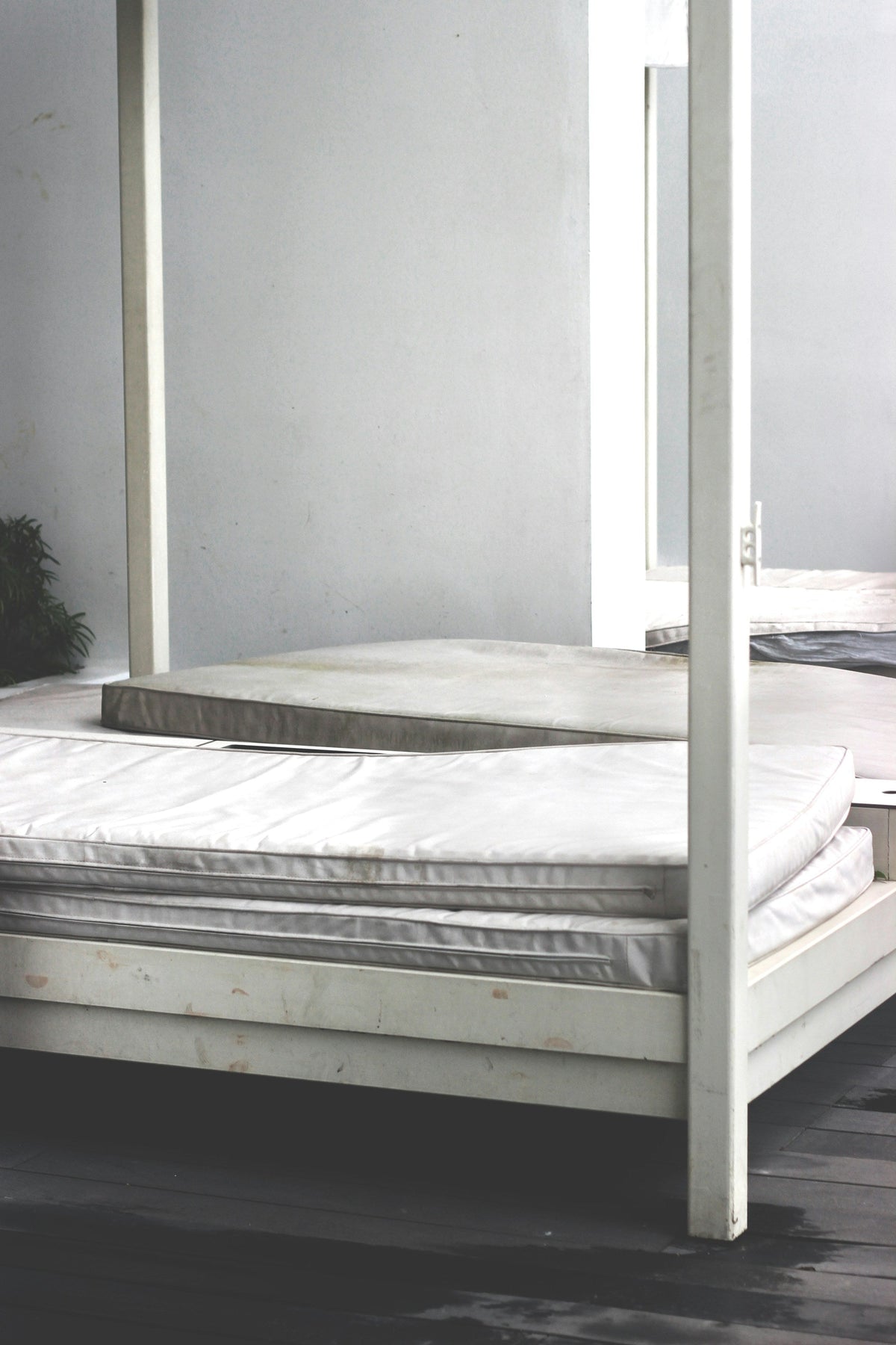 Montessori Beds with Roof Frames: Styling Tips for Kids' Rooms