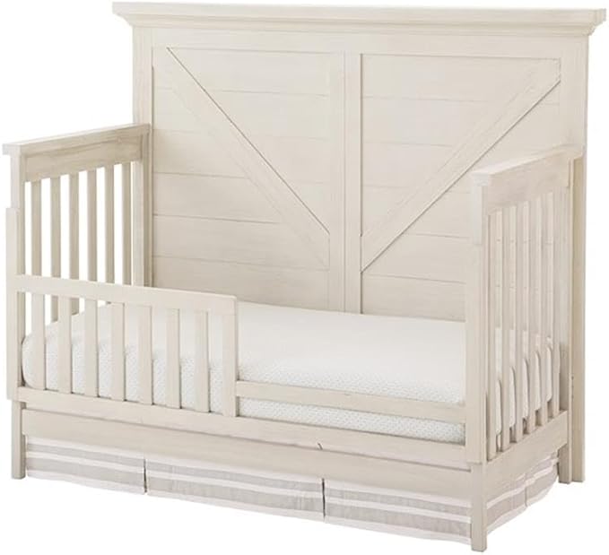 Pemberly Row Traditional 4 in 1 Convertible Crib