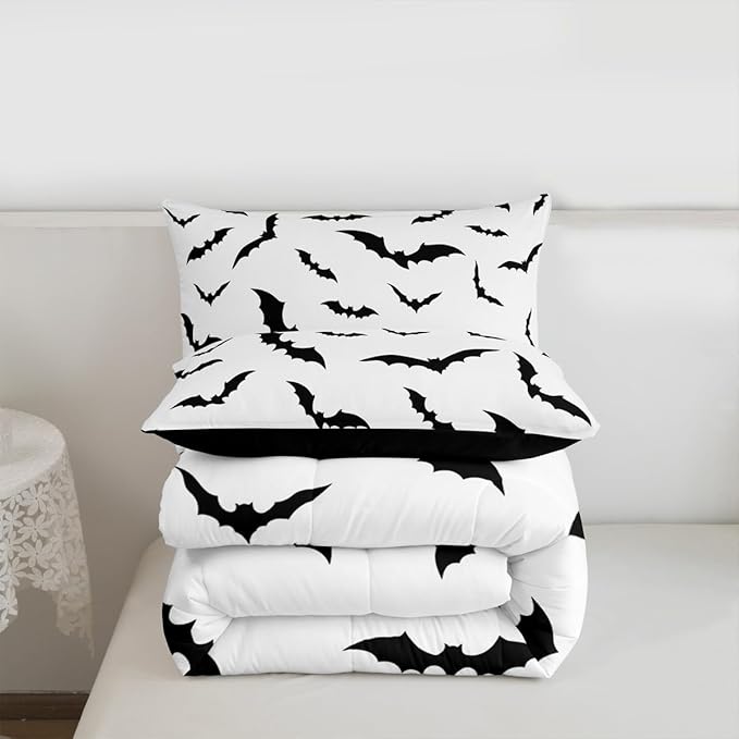 Erosebridal Halloween Bats Bedding Set White Black Spooky Comforter Set Queen,Horror Flying Bats Quilt for Kids Boys Girls Adults Gothic Mysterious Wild Animal Duvet Insert,Spooky Home Decor