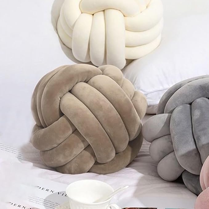 Velvet Chunky Bulky Giant Arm Knitting Yarn, Super Soft Jumbo Tube Weight, Fluffy DIY Crochet Hand Making Washable Yarn for Blanket, Pet Bed, Rugs, Pillow (1lb-Khaki)