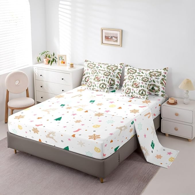 Erosebridal Kids Xmas Santa Claus Bedding Set King Xmas Elk Deer Comforter Set 7 Piece Woodland Pine Berry Bed in A Bag for Adults Green Christmas Decoration Quilt with Flat Fitted Sheet