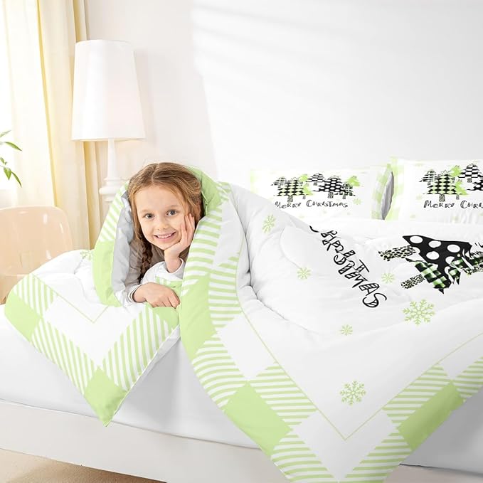 Manfei Xmas Trees Comforter Set King Size, Green Plaid Grid Snowflake Bedding Set 3pcs for Kids Girls Adults Bedroom Decor, Christmas Theme Down Comforter New Year Quilt Set with 2 Pillowcases