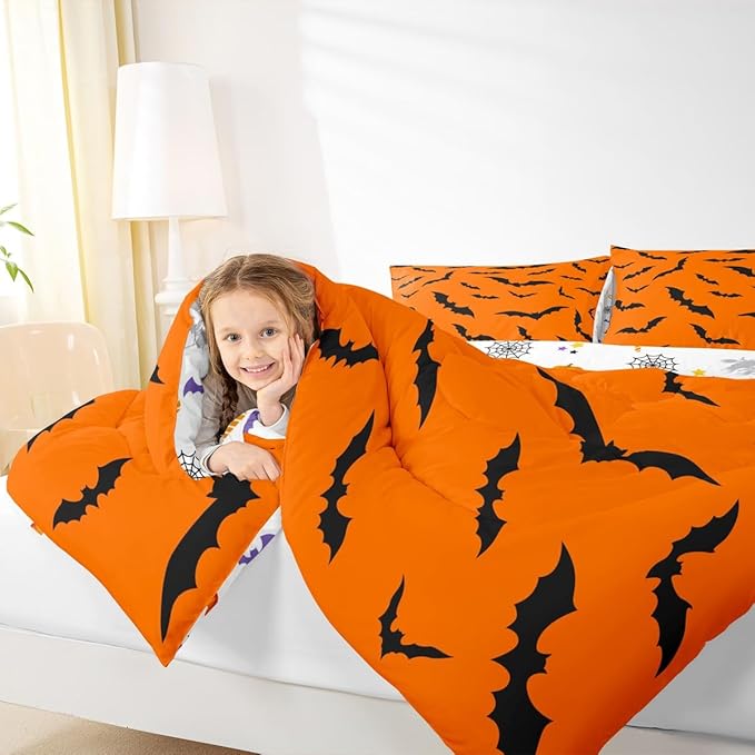 Erosebridal Halloween Comforter Set Gothic Bats Bedding Set King Size,Spooky Silhouette Bat Quilt for Kids Boys Girls Adults Flying Mysterious Animals Down Comforter,Horror Spooky Home Decor