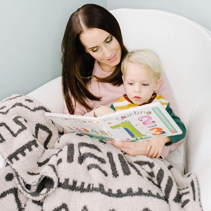 SARANONI Luxury Throw Blanket | Ultra Soft Double Layer Plush Decorative Comfy Blankets for Couch or Bed | Mudcloth - X-Large 60” x 80”