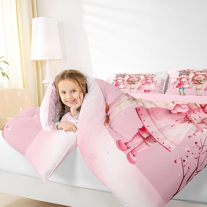 Feelyou Christmas Decor Nutcrackers Bedding Set Soft for Boys Girls, Pink Christmas Comforter Set Full Size Pink Nutcrackers Duvet Quilt Berries Printed Room Decor Kawaii 3 Pcs with 2 Pillow Cases