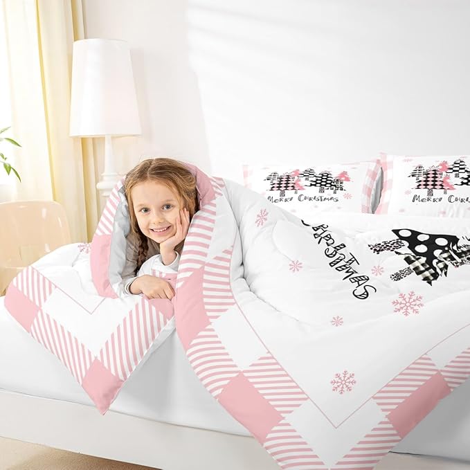 Manfei Merry Christmas Comforter Set Full Size, Pink Plaid Xmas Trees Bedding Set 3pcs, New Year Cartoon Down Comforter for All Season, Kids Girls Santa Claus Bedroom Decor, 2 Pillowcases, No Sheets