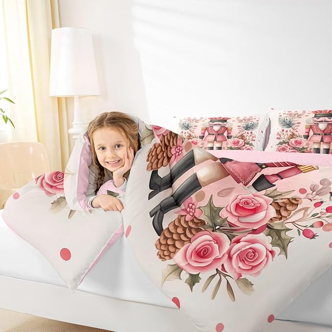 Feelyou Christmas Decor Nutcrackers Comforter Set All Season Pink Christmas Bedding Set with 2 Pillow Cases Funny Nutcracker Kids Full Bedclothes Rose Decor Berries Duvet Quilt Soft Lightweight