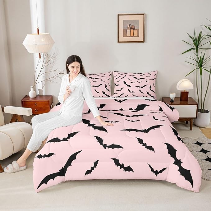 Erosebridal Pink Halloween Bedding Set Gothic Bats Comforter Set Toddler Size,Spooky Halloween Decor Quilt for Kids Boys Girls Adults Black Pink Goth Themed Duvet Insert,Goth Horror Animal