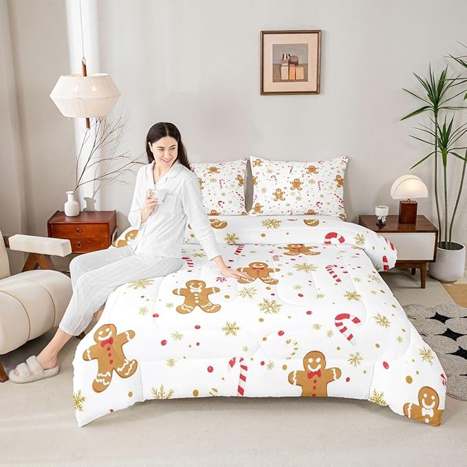 Feelyou Cute Gingerbread Man Comforter Set Toddler Candy Cane Bedding Set for Kids Boys Girls Golden Snowflake Duvet Quilt Christmas Pattern Bedroom Decor Festive Design 2 Pcs with 1 Pillow Cases