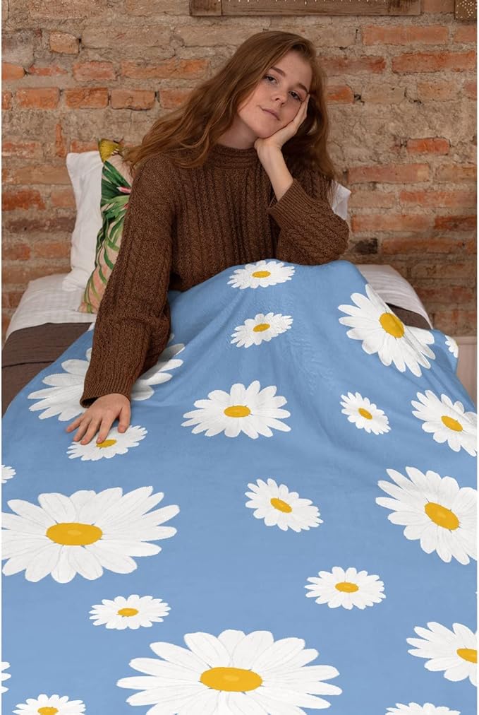 Thuswarm Floral Daisy Flowers Blue Flannel Throw Blanket Gifts Warm Cozy Soft Funny Print Blankets for Summer Room Decoration Bed Couch Sofa 40”×30” XSmall for Pets