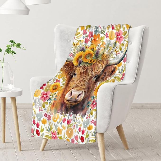 Highland Cow Blanket Gifts - 80x60 Inches Vintage Throw Blanket for Women, Girls - Colorful Soft Fuzzy Blankets for Bed Couch & Travel - Aesthetic Highland Cow Gift Idea