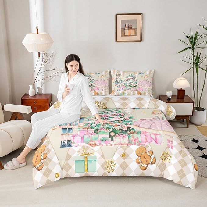 jejeloiu Christmas Nutcracker Comforter Set King Size Gingerbread Man Bedding Set for Kids Boys Girls Xmas Tree Duvet Quilt Beige Bedroom Decor