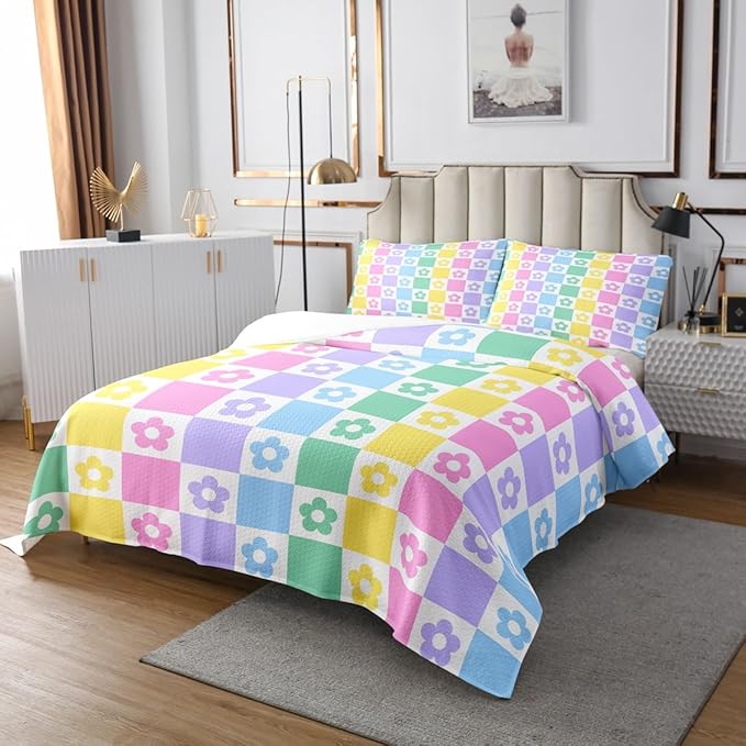 Manfei Kawaii Daisy Flowers Kids Bedspread Queen Size,Colorful Geometric Grids Checkerboard Coverlet Set,Girls Women Room Decor,Cartoon Groovy Floral Quilted Coverlet,Chic Bedding Quilt,2 Pillowcases