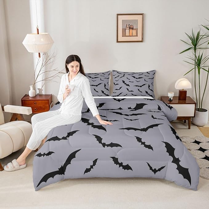 Erosebridal Halloween Comforter Set Black Bats Bedding Set King Size,Black Grey Halloween Decor Quilt for Kids Boys Girls Adults Gothic Spooky Bat Down Comforter,Horror Animals Decorations
