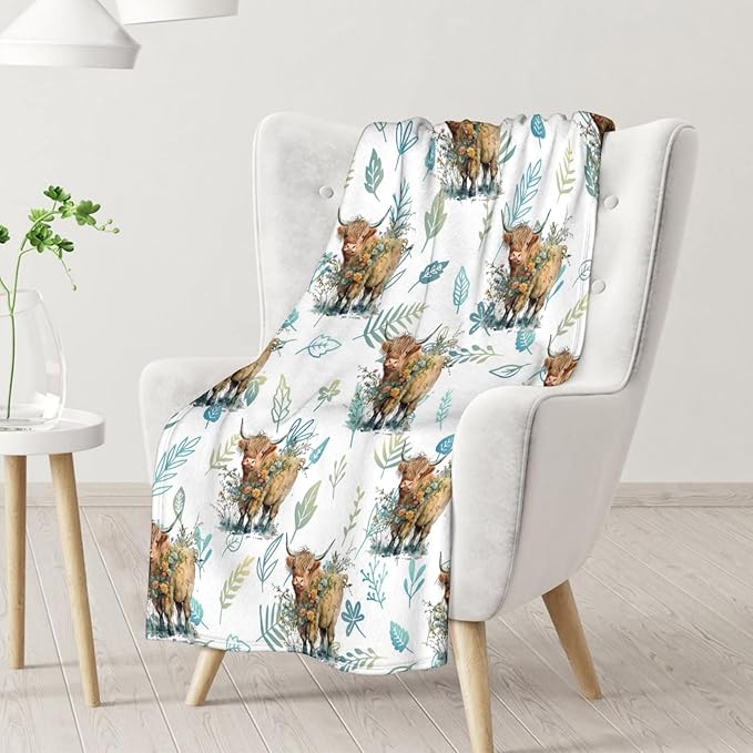 Highland Cow Blanket Gifts, 40x30 Inches Cute Throw Blanket for Women Girls, Green Soft Flannel Blankets Decor for Lap Chair Sofa Couch - Aesthetic Highland Cow Gift Idea