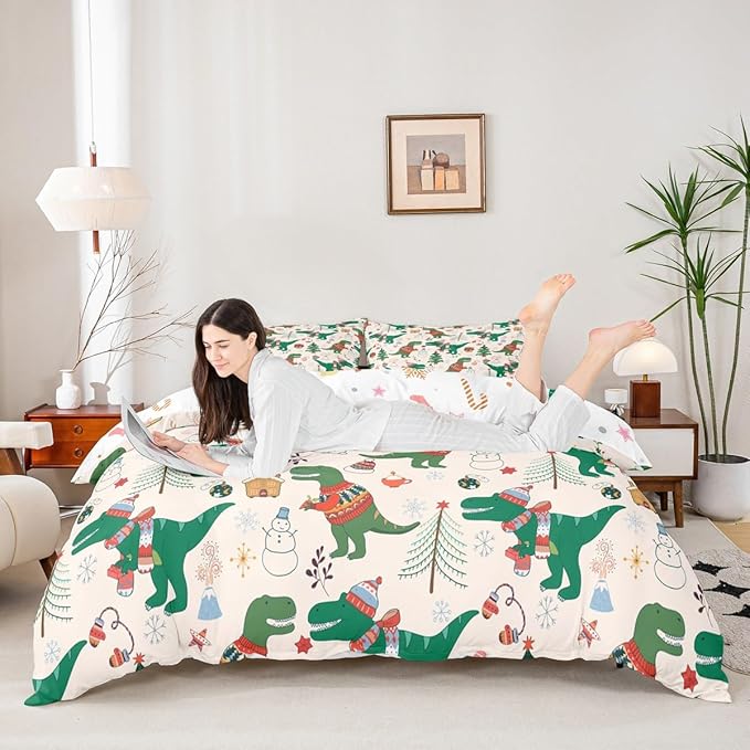 Christmas Bedding Set for Kids Boys Girls Cartoon Dinosaur Christmas Tree Comforter Cover Set Snowman New Year Duvet Cover Bedroom Decor Xmas Theme Bedspread Cover Toddler Size Bedding Collection 2Pcs