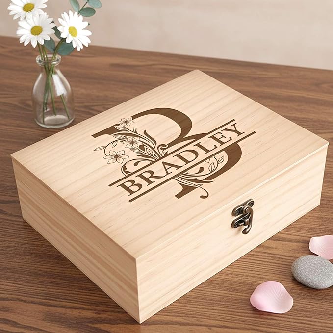 Personalized Walnut/Pine Wooden Keepsake Box 8 * 6 * 3in, Custom Engraved Family Memory Wooden Box, Large Walnut with Initials Story Storage Boxes, Personalized Name Decorative Boxes