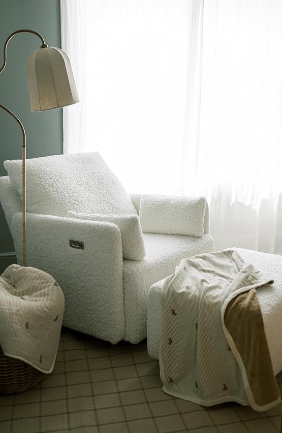 Oilo Baby Blanket, Luxury Soft Plush Chenille Backing & Turkish Cotton Jersey Print, Double Layered, 30" x 40", Rolled Jersey Edge Trim, Machine Washable, Perfect for Infant or Toddlers (Bear)