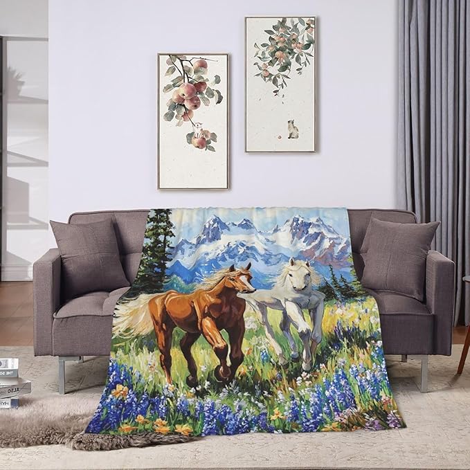 Horse Blanket Horses Decor Throw Blanket Super Soft Flannel Lightweight Fluffy Plush Fuzzy Fleece Animals Blanket Gifts for Horse Lover Girl Woman Boys Kids Adults Man for Bed Sofa 50"X60"