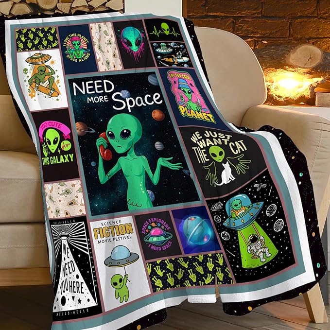 Green Alien Fleece Blanket Funny Universe Throw Blankets for Girls Boys Super Soft Warm Flannel Cool Throws Gifts for Men Women Cozy Fuzzy Plush Stuffed Couch Bed Bedding Decor 60"x50"