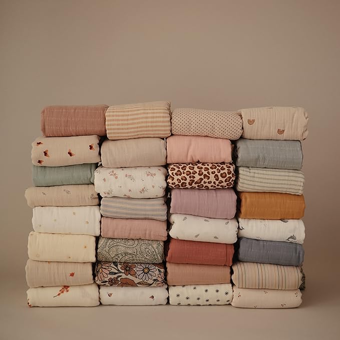 mushie Muslin Baby Swaddle Blanket | 100% Organic Cotton (Blush)