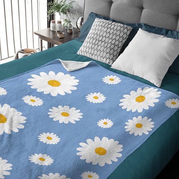 Thuswarm Floral Daisy Flowers Blue Flannel Throw Blanket Gifts Warm Cozy Soft Funny Print Blankets for Summer Room Decoration Bed Couch Sofa 60”×50” Medium for Teen