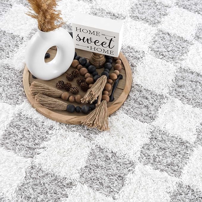BoutiqueRugs Atira Modern Checkered Shag Runner Rug - High Pile Fluffy Shaggy Carpet - Kids Room, Hallway, Bedroom Shag - Light Gray, Cream, White - 2'7" x 7'3" (2x8)