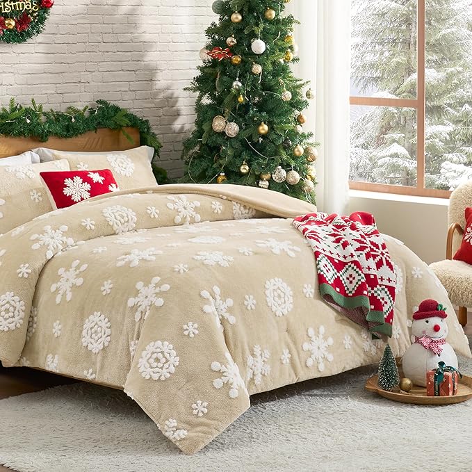Amélie Home Christmas Comforter Set Queen, Beige Snowflake Comforter, Fluffy Fleece Comforter Set, Super Soft &Fluffy Plush Bedding Set for Winter, 3 Pieces, 1 Soft Comforter and 2 Pillow Shams