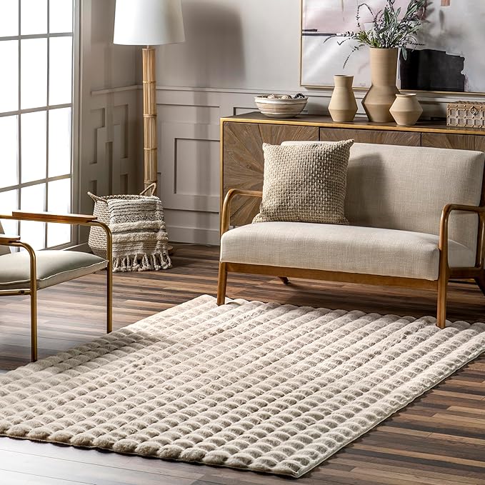 nuLOOM Jeni Beige, 5' x 7'6" Oval, Solid Faux Rabbit, Fluffy and Cozy, High Traffic, Stain Resistant, Easy Clean, Durable Washable Area Rug for Bedroom, Living Room, Dining, Den, Foyer, Entryway
