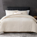 Amélie Home Waffle Comforter King Set, Jacquard Design Fleece Bed Set, Super Soft Plush Bedding Set for Winter, Beige, 3 Pieces, 1 Cozy Comforter and 2 Pillowcases